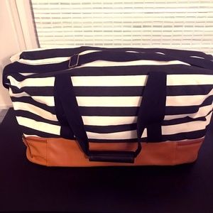 Brand New Duffel/Gym/Overnight Bag w shoe pocket